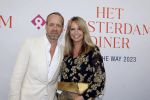 Amsterdam 10 juni 2023
Het 31e Amsterdam diner in AFAS Live tbv het Aidsfonds.
Linda de Mol kwam met Iebele v d Meulen  en werd opgevangen door prinses Mabel .