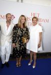 Amsterdam 10 juni 2023
Het 31e Amsterdam diner in AFAS Live tbv het Aidsfonds.
Linda de Mol kwam met Iebele v d Meulen  en werd opgevangen door prinses Mabel .