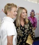 Amsterdam 10 juni 2023
Het 31e Amsterdam diner in AFAS Live tbv het Aidsfonds.
Linda de Mol kwam met Iebele v d Meulen  en werd opgevangen door prinses Mabel .