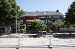 Amsterdam juni 2023
De weg voor het huis van Martijn Krabbe is helemaal op gebroken.
