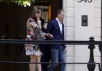 Amsterdam 6 juni 2023
Michiel Mol en zijn vrouw Marloes Mens verlaten het Waldorf ASstoria Hotel. Ze zijn vandaag 5 jaar getrouwd.