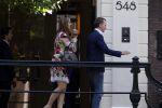 Amsterdam 6 juni 2023
Michiel Mol en zijn vrouw Marloes Mens verlaten het Waldorf ASstoria Hotel. Ze zijn vandaag 5 jaar getrouwd.