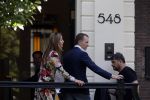 Amsterdam 6 juni 2023
Michiel Mol en zijn vrouw Marloes Mens verlaten het Waldorf ASstoria Hotel. Ze zijn vandaag 5 jaar getrouwd.