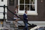 Amsterdam 6 juni 2023
Michiel Mol en zijn vrouw Marloes Mens verlaten het Waldorf ASstoria Hotel. Ze zijn vandaag 5 jaar getrouwd.