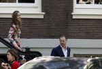 Amsterdam 6 juni 2023
Michiel Mol en zijn vrouw Marloes Mens verlaten het Waldorf ASstoria Hotel. Ze zijn vandaag 5 jaar getrouwd.