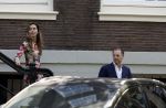 Amsterdam 6 juni 2023
Michiel Mol en zijn vrouw Marloes Mens verlaten het Waldorf ASstoria Hotel. Ze zijn vandaag 5 jaar getrouwd.