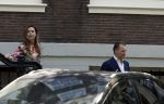 Amsterdam 6 juni 2023
Michiel Mol en zijn vrouw Marloes Mens verlaten het Waldorf ASstoria Hotel. Ze zijn vandaag 5 jaar getrouwd.
