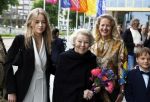 Amsterdam 1 juni 2023
Openingsavond van Holland festival in Amsterdam.
Aanwezig oa Prinses Beatrix Prinses Mabel en haar dochter Zaria.