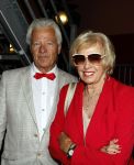 Amsterdam 5 juni 2023
Society Lunch 2023 in Club Hart in Amsterdam.
Ria Valk met partner