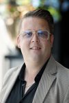 Amsterdam 11 juni 2023
Presentatie cd Jeffrey Schenk en Bobbie Eakes bij the Harbour Club.
Rutger v barneveld met vriendin