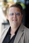 Amsterdam 11 juni 2023
Presentatie cd Jeffrey Schenk en Bobbie Eakes bij the Harbour Club.
Rutger v barneveld met vriendin