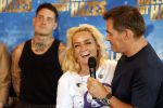 Amsterdam 21 juni 2023
Presentatie Holland zingt Hazes bij Strand Zuid.
De artiesten die volgend jaar mee gaaan doen zijn : Andre Hazes Jeroen v d Boom Douwe Bob Samantha Steenwijk Wolter Kroes en Jamai Looman .