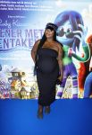 Amsterdam 24 juni 2023
Premiere TIENER MET TENTAKELS in Pathe Arena .
Vonneke Bonneke zwanger met dochter