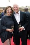 Amsterdam 8 juni 2024
Het Amsterdam diner in AFAS live . Vele Bekende mensen en zakenmensen kwamen naar het gala waar geld opgehaald wordt voor het aids fonds. Astrid Joosten en haar man Rob Peters