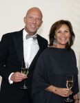 Amsterdam 8 juni 2024
Het Amsterdam diner in AFAS live . Vele Bekende mensen en zakenmensen kwamen naar het gala waar geld opgehaald wordt voor het aids fonds. Astrid Joosten en haar man Rob Peters