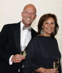 Amsterdam 8 juni 2024
Het Amsterdam diner in AFAS live . Vele Bekende mensen en zakenmensen kwamen naar het gala waar geld opgehaald wordt voor het aids fonds. Astrid Joosten en haar man Rob Peters