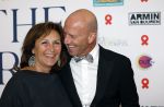 Amsterdam 8 juni 2024
Het Amsterdam diner in AFAS live . Vele Bekende mensen en zakenmensen kwamen naar het gala waar geld opgehaald wordt voor het aids fonds. Astrid Joosten en haar man Rob Peters