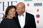 Amsterdam 8 juni 2024
Het Amsterdam diner in AFAS live . Vele Bekende mensen en zakenmensen kwamen naar het gala waar geld opgehaald wordt voor het aids fonds. Astrid Joosten en haar man Rob Peters