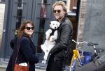 Amsterdam 27 maart 2024
Barbara Sloesen met vriend Joost Hofman en hun hondje in het centrum van amsterdam.