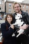 Amsterdam 27 maart 2024
Barbara Sloesen met vriend Joost Hofman en hun hondje in het centrum van amsterdam.