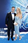 Scheveningen 9 juni 2024
Premiere Frozen in het Afas circustheater. Barry Paf met een kennis