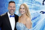 Scheveningen 9 juni 2024
Premiere Frozen in het Afas circustheater. Barry Paf met een kennis