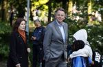 Amsterdam 6 juni 2024
Bert Koenders met zijn vrouw  in het westerpark