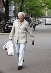 Amsterdam 3 juni 2024
Bram Moszkowicz doet boodschappen in Amsterdam zuid .