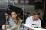 Amsterdam 30 juni 2024
Davy Klaassen met nieuw kapsel en zijn vrouw op terras in Amsterdam zuid.
Ze zijn pas getrouwd.