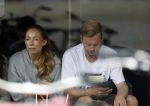 Amsterdam 30 juni 2024
Davy Klaassen met nieuw kapsel en zijn vrouw op terras in Amsterdam zuid.
Ze zijn pas getrouwd.