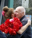 Amsterdam 4 juni 2024
Boekpresentatie Debbie de Jong van B&B Vol liefde . Debbie de Jong met ex Alfred v d Heuvel en zijn nieuwe vriendin