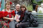 Amsterdam 4 juni 2024
Boekpresentatie Debbie de Jong van B&B Vol liefde . Debbie de Jong met ex Alfred v d Heuvel en zijn nieuwe vriendin Lonneke Stulen