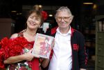 Amsterdam 4 juni 2024
Boekpresentatie Debbie de Jong van B&B Vol liefde . Debbie de Jong en partner Paul