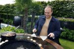 Fijnaart  31 mei 2024
BBQ bij fam Bauer in de tuin . Frans Bauer maakt samen met Lee Towers bekend dat hij dit jaar twee keer in Ahoy op graat treden. Aanwezig Frans Bauer Mariska Bauer Christiaan Bauer ( met vriendin Kim) Frans Bauer jr Jan Bauer en Lucas Bauer .