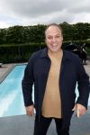 Fijnaart  31 mei 2024
BBQ bij fam Bauer in de tuin . Frans Bauer maakt samen met Lee Towers bekend dat hij dit jaar twee keer in Ahoy op graat treden. Aanwezig Frans Bauer Mariska Bauer Christiaan Bauer ( met vriendin Kim) Frans Bauer jr Jan Bauer en Lucas Bauer .