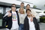 Fijnaart 31 mei  2024
BBQ bij fam Bauer in de tuin . Frans Bauer maakt samen met Lee Towers bekend dat hij dit jaar twee keer in Ahoy op graat treden. Aanwezig Frans Bauer Mariska Bauer Christiaan Bauer ( met vriendin Kim) Frans Bauer jr Jan Bauer en Lucas Bauer .