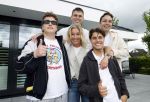 Fijnaart 31 mei  2024
BBQ bij fam Bauer in de tuin . Frans Bauer maakt samen met Lee Towers bekend dat hij dit jaar twee keer in Ahoy op graat treden. Aanwezig Frans Bauer Mariska Bauer Christiaan Bauer ( met vriendin Kim) Frans Bauer jr Jan Bauer en Lucas Bauer .