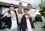Fijnaart 31 mei  2024
BBQ bij fam Bauer in de tuin . Frans Bauer maakt samen met Lee Towers bekend dat hij dit jaar twee keer in Ahoy op graat treden. Aanwezig Frans Bauer Mariska Bauer Christiaan Bauer ( met vriendin Kim) Frans Bauer jr Jan Bauer en Lucas Bauer .
