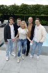 Fijnaart 31 mei  2024
BBQ bij fam Bauer in de tuin . Frans Bauer maakt samen met Lee Towers bekend dat hij dit jaar twee keer in Ahoy op graat treden. Aanwezig Frans Bauer Mariska Bauer Christiaan Bauer ( met vriendin Kim) Frans Bauer jr Jan Bauer en Lucas Bauer .