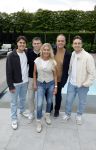 Fijnaart 31 mei  2024
BBQ bij fam Bauer in de tuin . Frans Bauer maakt samen met Lee Towers bekend dat hij dit jaar twee keer in Ahoy op graat treden. Aanwezig Frans Bauer Mariska Bauer Christiaan Bauer ( met vriendin Kim) Frans Bauer jr Jan Bauer en Lucas Bauer .