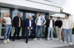 Fijnaart 31 mei  2024
BBQ bij fam Bauer in de tuin . Frans Bauer maakt samen met Lee Towers bekend dat hij dit jaar twee keer in Ahoy op graat treden. Aanwezig Frans Bauer Mariska Bauer Christiaan Bauer ( met vriendin Kim) Frans Bauer jr Jan Bauer en Lucas Bauer .