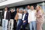Fijnaart 31 mei  2024
BBQ bij fam Bauer in de tuin . Frans Bauer maakt samen met Lee Towers bekend dat hij dit jaar twee keer in Ahoy op graat treden. Aanwezig Frans Bauer Mariska Bauer Christiaan Bauer ( met vriendin Kim) Frans Bauer jr Jan Bauer en Lucas Bauer .