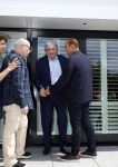 Fijnaart 31 mei 2024
BBQ bij fam Bauer in de tuin . Frans Bauer maakt samen met Lee Towers bekend dat hij dit jaar twee keer in Ahoy op graat treden. Aanwezig Frans Bauer Mariska Bauer Christiaan Bauer ( met vriendin Kim) Frans Bauer jr Jan Bauer en Lucas Bauer .