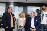 Fijnaart 31 mei 2024
BBQ bij fam Bauer in de tuin . Frans Bauer maakt samen met Lee Towers bekend dat hij dit jaar twee keer in Ahoy op graat treden. Aanwezig Frans Bauer Mariska Bauer Christiaan Bauer ( met vriendin Kim) Frans Bauer jr Jan Bauer en Lucas Bauer .
