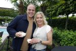 Fijnaart 31 mei 2024
BBQ bij fam Bauer in de tuin . Frans Bauer maakt samen met Lee Towers bekend dat hij dit jaar twee keer in Ahoy op graat treden. Aanwezig Frans Bauer Mariska Bauer Christiaan Bauer ( met vriendin Kim) Frans Bauer jr Jan Bauer en Lucas Bauer .