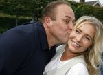Fijnaart 31 mei 2024
BBQ bij fam Bauer in de tuin . Frans Bauer maakt samen met Lee Towers bekend dat hij dit jaar twee keer in Ahoy op graat treden. Aanwezig Frans Bauer Mariska Bauer Christiaan Bauer ( met vriendin Kim) Frans Bauer jr Jan Bauer en Lucas Bauer .