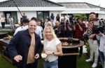 Fijnaart 31 mei 2024
BBQ bij fam Bauer in de tuin . Frans Bauer maakt samen met Lee Towers bekend dat hij dit jaar twee keer in Ahoy op graat treden. Aanwezig Frans Bauer Mariska Bauer Christiaan Bauer ( met vriendin Kim) Frans Bauer jr Jan Bauer en Lucas Bauer .