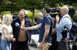 Fijnaart 31 mei 2024
BBQ bij fam Bauer in de tuin . Frans Bauer maakt samen met Lee Towers bekend dat hij dit jaar twee keer in Ahoy op graat treden. Aanwezig Frans Bauer Mariska Bauer Christiaan Bauer ( met vriendin Kim) Frans Bauer jr Jan Bauer en Lucas Bauer .