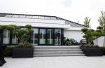 Fijnaart 31 mei 2024
BBQ bij fam Bauer in de tuin . Frans Bauer maakt samen met Lee Towers bekend dat hij dit jaar twee keer in Ahoy op graat treden. Aanwezig Frans Bauer Mariska Bauer Christiaan Bauer ( met vriendin Kim) Frans Bauer jr Jan Bauer en Lucas Bauer . Frans en Mariska hebben hun huis laten verbouwen en hebben een prachtig zwembad in de tuin .