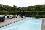 Fijnaart 31 mei 2024
BBQ bij fam Bauer in de tuin . Frans Bauer maakt samen met Lee Towers bekend dat hij dit jaar twee keer in Ahoy op graat treden. Aanwezig Frans Bauer Mariska Bauer Christiaan Bauer ( met vriendin Kim) Frans Bauer jr Jan Bauer en Lucas Bauer . Frans en Mariska hebben hun huis laten verbouwen en hebben een prachtig zwembad in de tuin .